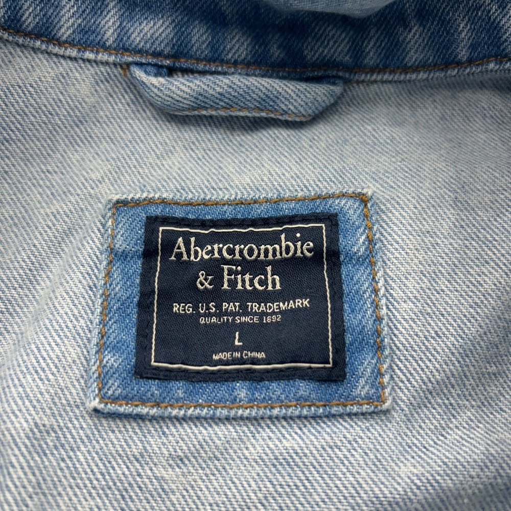 Abercrombie & Fitch Denim Jacket Womens Sz L Trucker Distressed Jean‎ Jacket - Picture 4 of 11